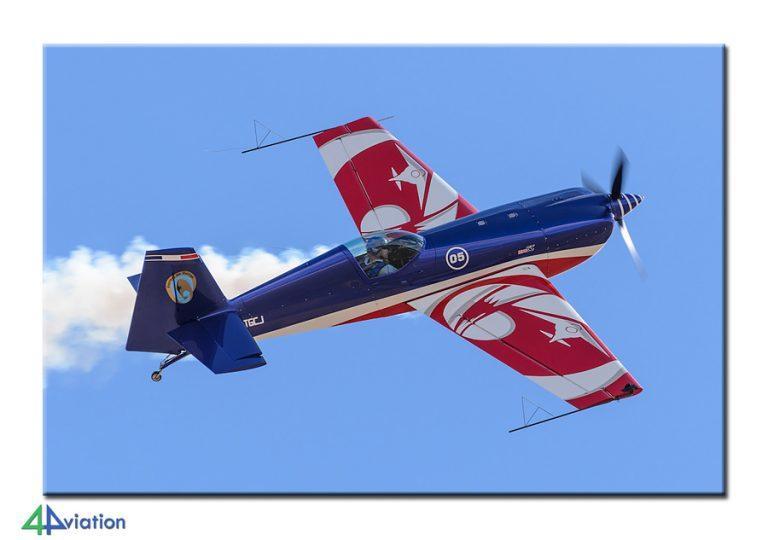 French Air Force Extra 330SC EVAA - l'équipe de voltige de l'armée de l ...